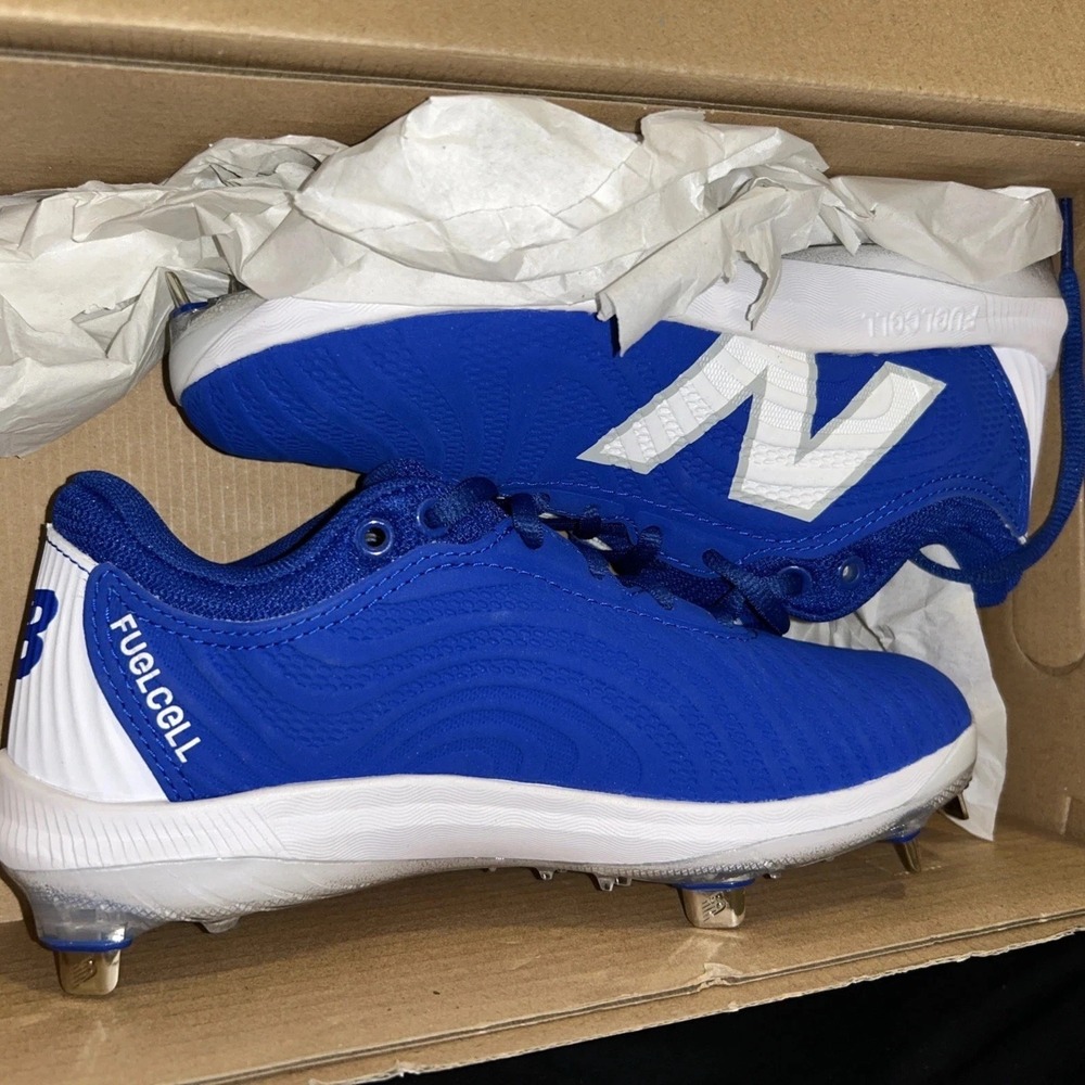 New Balance FuelCell Fuse V4 Metal Softball Turf Women's Size 5 1/2 NIB